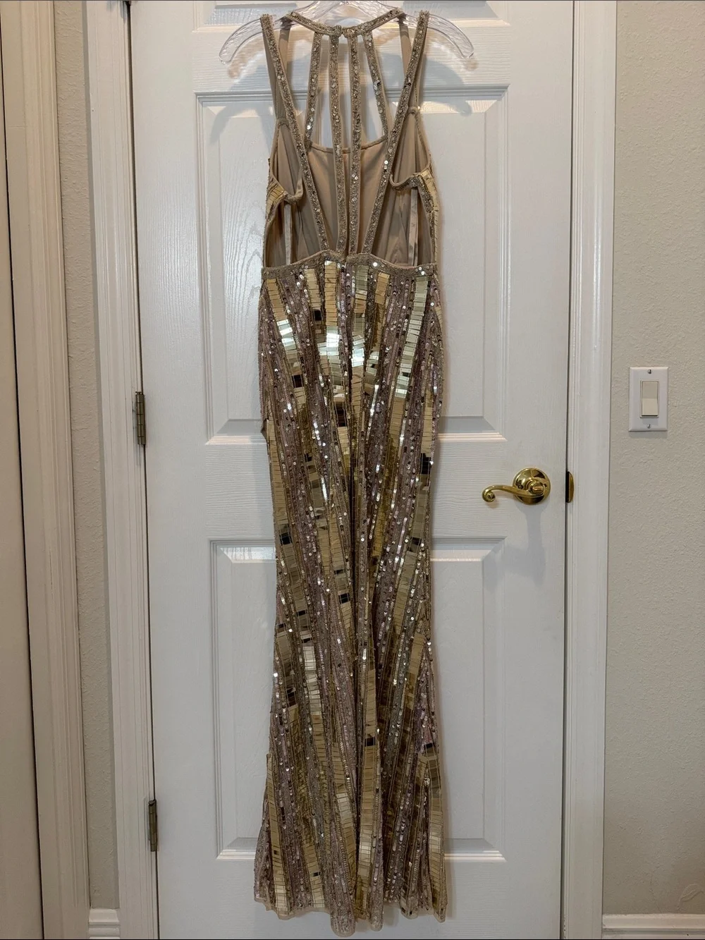 Mac Duggal 93981 Gold and Silver Halter Neck Embellished Detailed Back Gown Sz 6